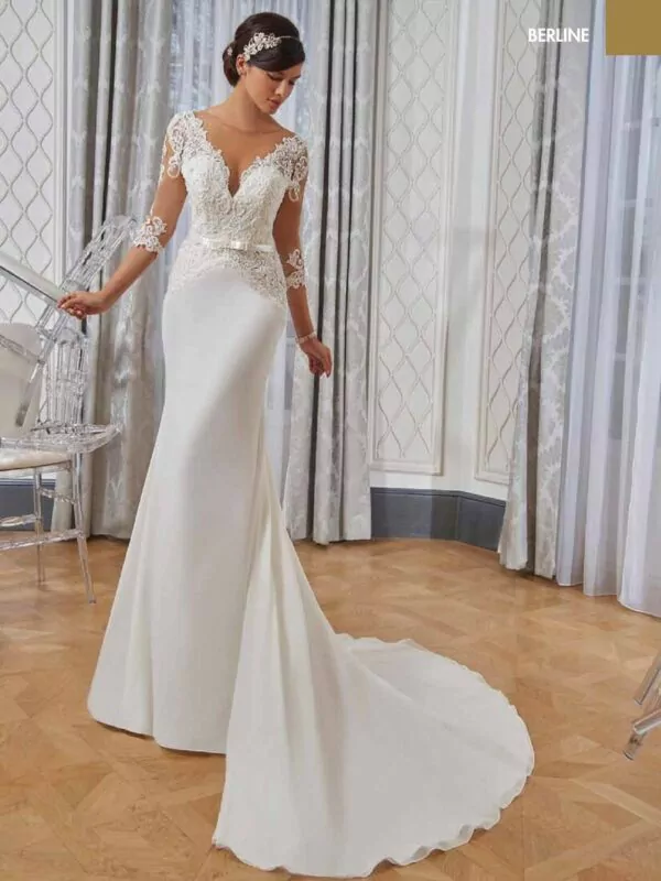 Sur Christiane Boutique, découvrez la robe de la mariée parfaite pour chaque saison, incluant des modèles spéciaux comme la robe de mariée hiver. Si vous êtes témoin de mariage femme, explorez nos tenues élégantes adaptées à cet événement. Nous proposons une large sélection de robes de cérémonie et vous pouvez également vous inspirer avec des idées de robe de cocktail mariage sur Pinterest. Pour une robe de mariée unique, notre collection inclut des options de robe de mariage bleu et blanc, et des modèles créés par des créateurs de robe de soirée. Découvrez nos robes dans des destinations telles que la France, la Côte d’Ivoire, le Canada, la Guadeloupe, et bien d’autres encore.