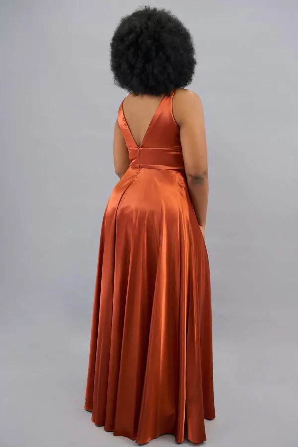 Robe de cocktail satinée couleur Terracotta ou champagne – Image 2