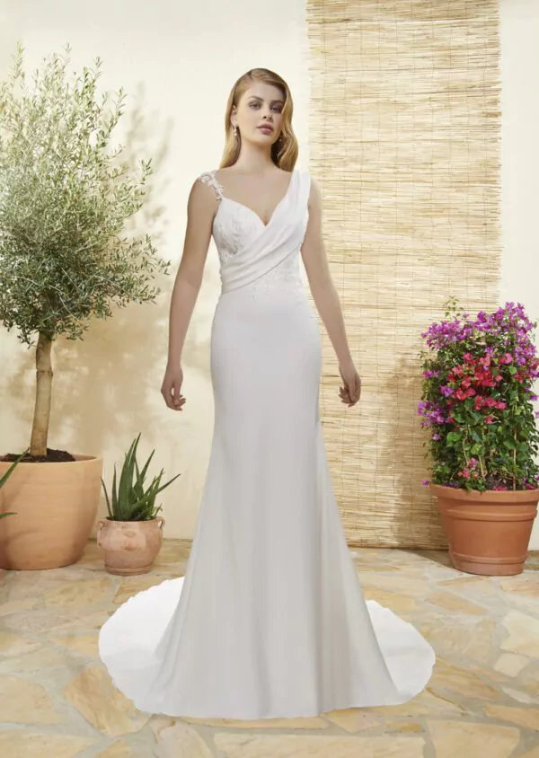 Sur Christiane Boutique, profitez de nos robes de mariée en solde, idéales pour celles recherchant une robe de mariée simple et pas chère. Notre e-shop robe de mariée propose une vaste sélection pour toutes les occasions. Pour être chic pour un mariage, explorez nos robes de soirée en magasin ou en ligne. Que ce soit pour une robe de soirée mariage femme ou une robe de soirée courte chic, nous avons ce qu’il vous faut. Découvrez également nos robes vertes de mariage et robes de cocktail mariage longues. Nos ventes de robes de soirée incluent des modèles variés, et nous avons une belle collection de robes de mariage pour toutes les préférences. Disponibles dans des destinations comme la Guadeloupe, la Martinique, la Guyane, la Côte d'Ivoire, et bien plus encore.