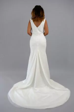 Bienvenue chez Christiane Boutique, votre mariage shop idéal pour trouver la robe parfaite pour chaque événement. Explorez notre magasin de robe habillée où vous découvrirez une large sélection de robes de soirée et de robes de mariée cocktail pour célébrer les moments importants de votre vie. Pour le jour J, nous avons des robes de mariée qui feront de vous la plus belle des mariées. Nos robes de cérémonie mariage femme sont conçues pour mettre en valeur votre élégance et votre charme. Que ce soit pour une robe de noces ou une robe cérémonie de mariage femme, notre collection répond à toutes vos attentes. Découvrez également notre robe de cérémonie en ligne, qui vous offre la possibilité de choisir votre robe depuis chez vous. Et pour ceux qui recherchent une option économique, nous proposons des robes de mariée à petit prix sans compromettre le style et la qualité. Chez Christiane Boutique, trouvez la robe de mariée parfaite pour le jour J et faites de ce moment une expérience inoubliable.