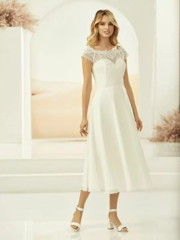 Découvrez Christian Boutique, votre référence pour des robes de soirée de qualité qui allient style et confort. Visitez notre magasin de tenue de soirée où chaque pièce est soigneusement sélectionnée pour répondre à vos besoins pour toutes vos occasions spéciales. Nous vous invitons à explorer notre magasin de robe de cocktail pour mariage, où vous trouverez des modèles parfaits pour célébrer cet événement mémorable. Profitez également de nos robes de soirée en soldes, idéales pour allier élégance et économies. Notre boutique de robes de soirée propose une variété de styles, tandis que nos robes de cocktail pour un mariage sont conçues pour faire forte impression. Pour les futures mariées, nous offrons également des options telles que la robe de mariage, ainsi que des robes de soirée longue pour mariage grande taille, assurant que chaque femme puisse se sentir belle et confiante. Que vous soyez en Guadeloupe, Martinique, Saint-Martin, Guyane, France, Canada, Allemagne, Suède, Brésil, Côte d'Ivoire, ou aux États-Unis, Christian Boutique est là pour vous accompagner dans le choix de la robe parfaite.